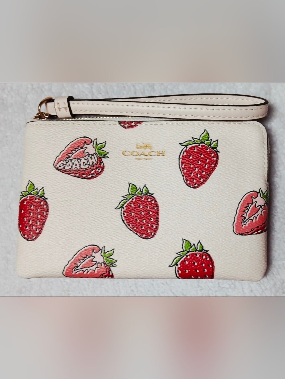COACH Strawberry Wallet Wristlet- Nwt